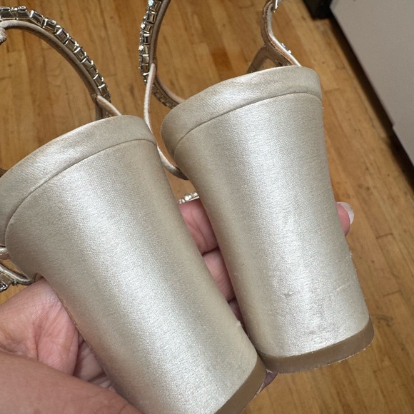 Badgley Mischka Marilee Jeweled Heels Women's Size 6 - Picture 3 of 8